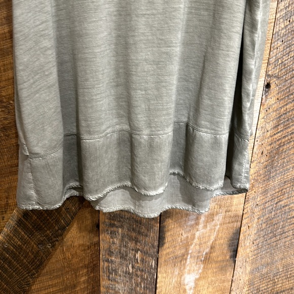 Crosby light avocado green split back tank top - Picture 3 of 6